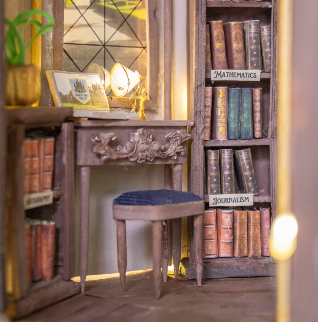 book-nook-maxton-hall